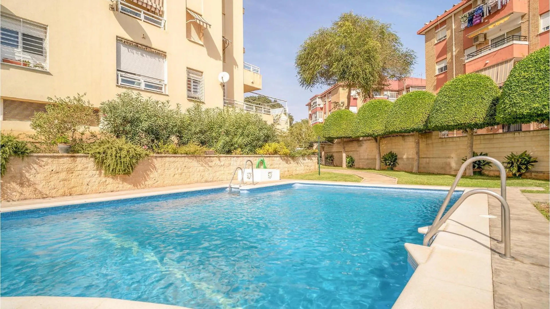 Cozy Apartment With Pool Τορρεμολίνος Ισπανία
